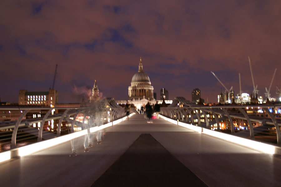 18_PICT0135_Millenium Bridge London